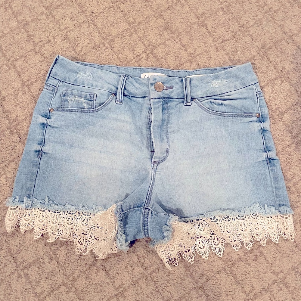 Jessica Simpson shorts with lace